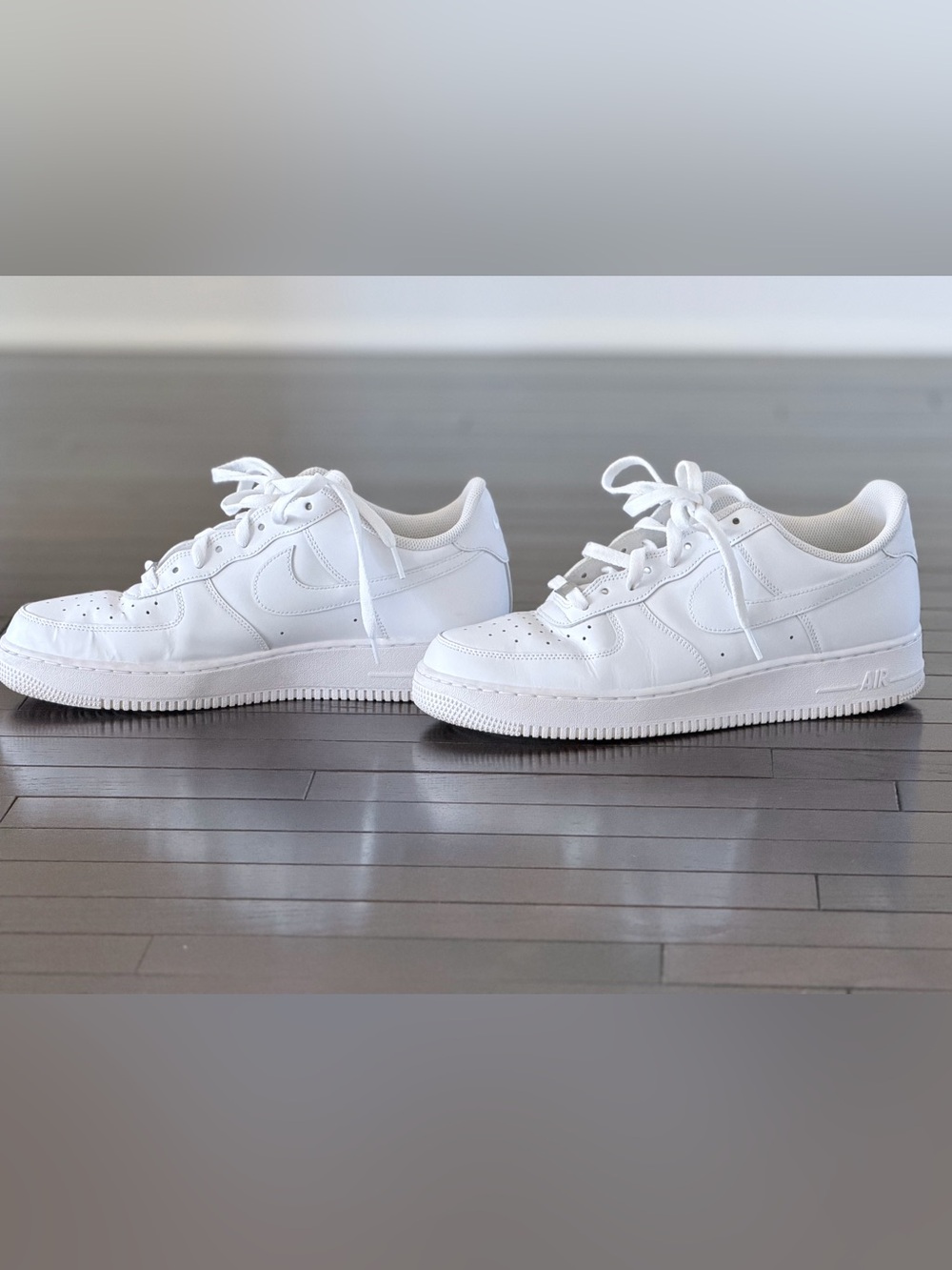 Men’s Air Force Ones - Picture 2 of 6